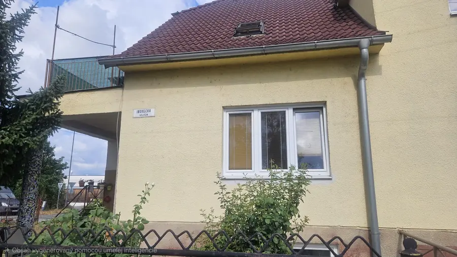 Dom s dvoma bytmi, Inovecká ulica, Trenčín