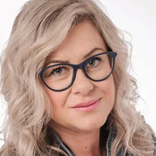 Mária Fürsten, realitná maklérka